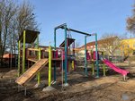 Foto: Neues_Klettergerät auf dem Spielplatz Gleviner Mauer
